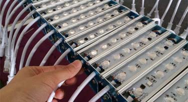 濃縮才是精華 光臣照明迷你LED線條燈可愛(ài)極了