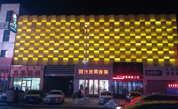 【內(nèi)蒙古】美中美商場(chǎng)亮化工程