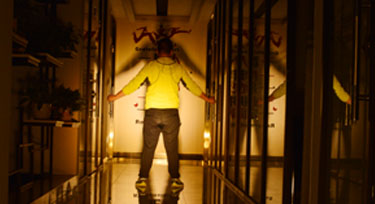 高樓大廈亮化應(yīng)用：科稅54W窄光束投光燈展示