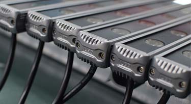 洗墻燈的洗墻高度和發(fā)光角度有關(guān)系嗎?